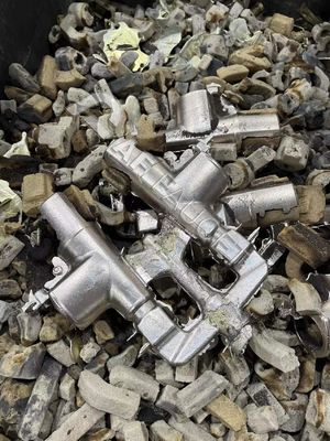 Maszyna odlewania CNCBrass Automatic Casting Machine- 2 Manipulators Low Pressure Die Casting Machine